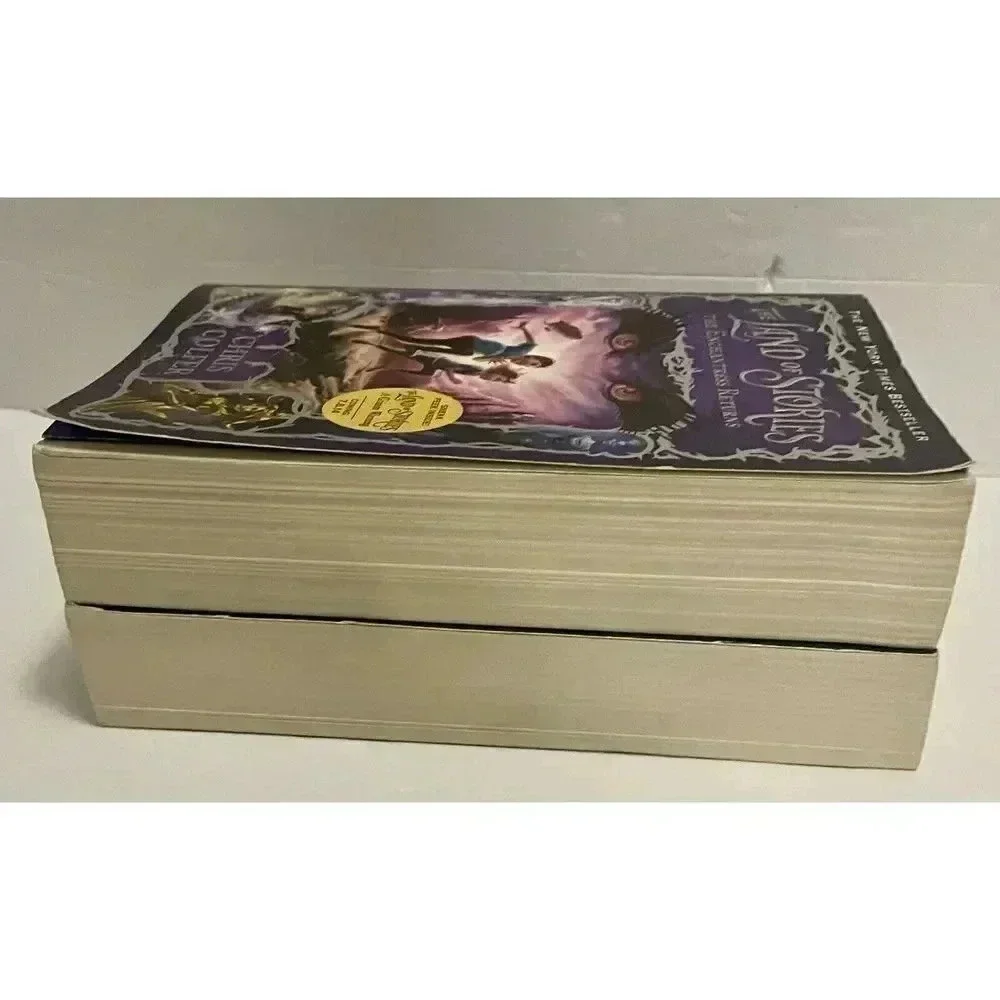 2 Book Lot The Land Of Stories Chris Colfer Wishing Spell &‎ Enchantress Returns